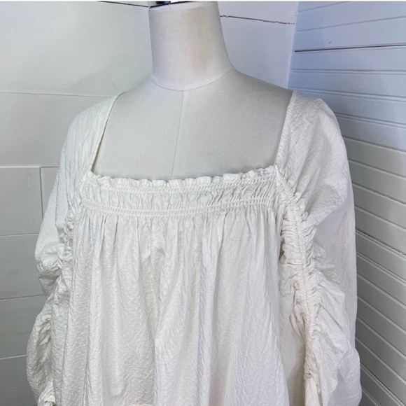 Free People Brynn Tunic Top White Textured & Ruched Sleeves SZ LG - Picture 11 of 11